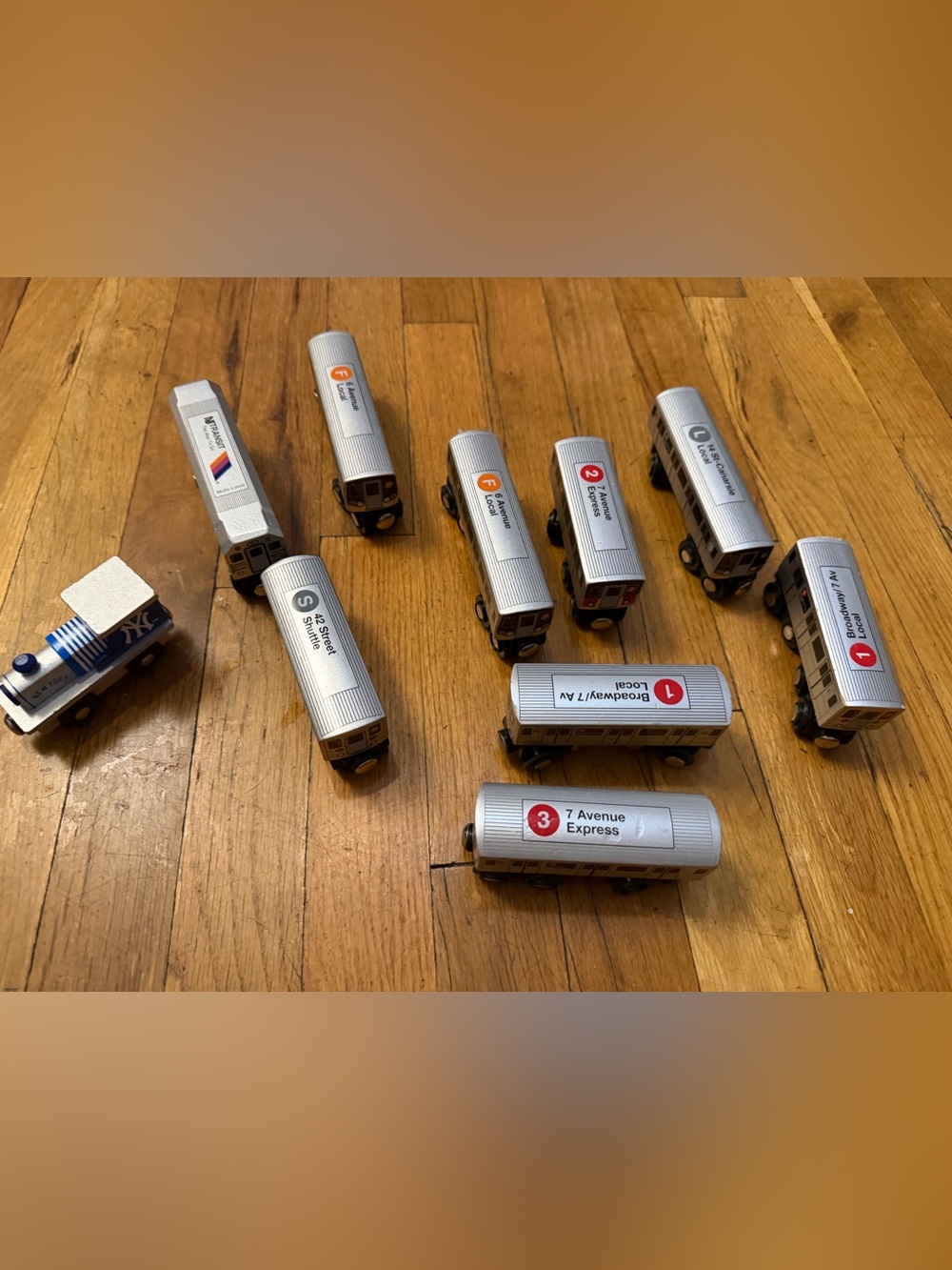 Toy NYC Subway NJ Transit Train Cars - Silver/Gray Set- good condition